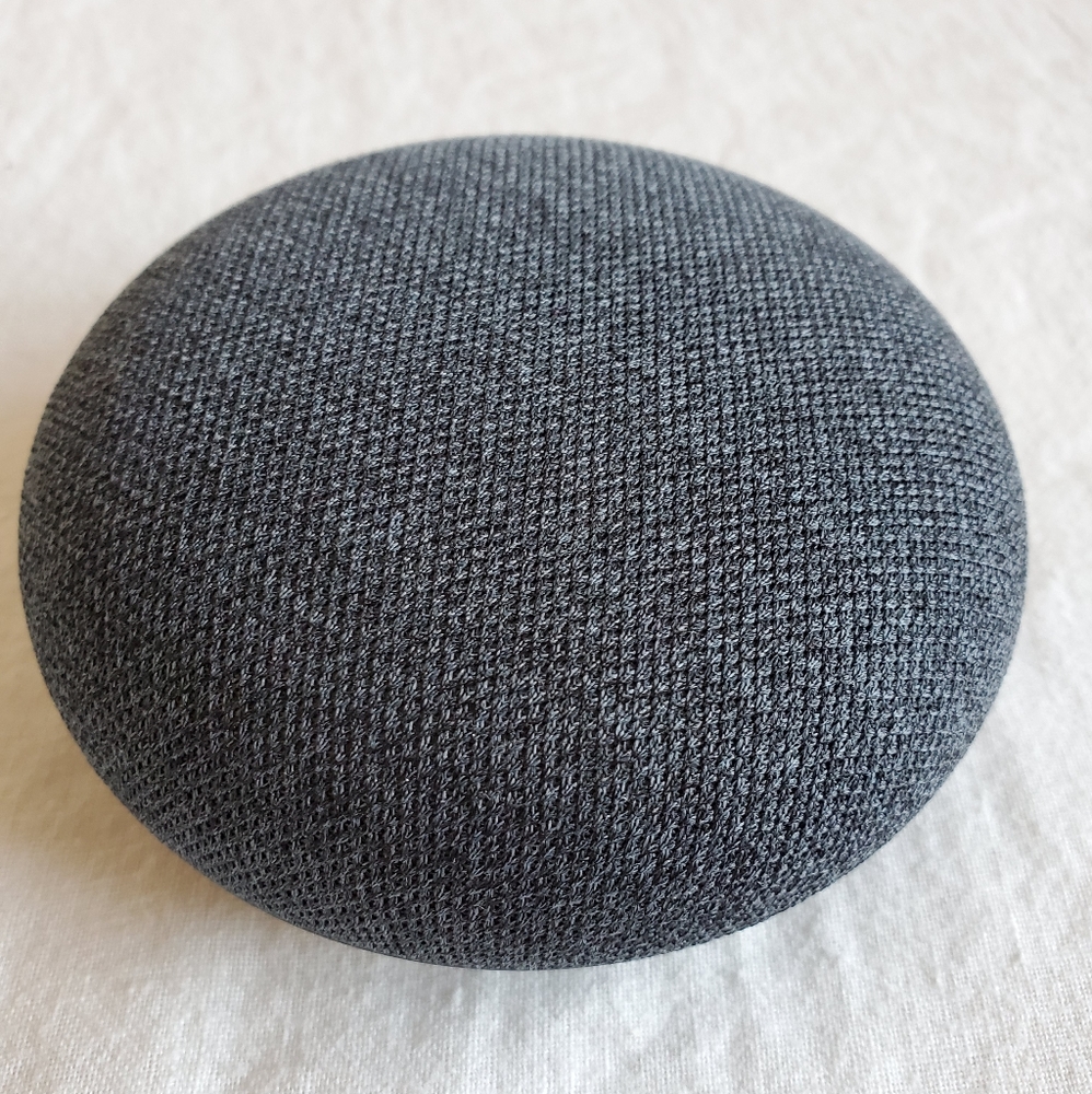 Google Home Mini (1st Generation)